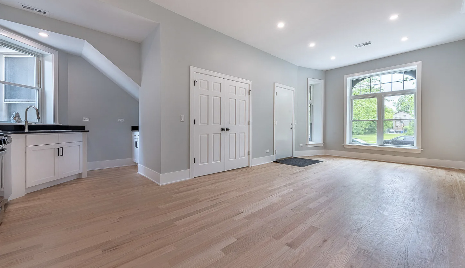 3246 West Fulton Boulevard, Unit 1 Chicago, IL 60624 - Photo 2 of 15