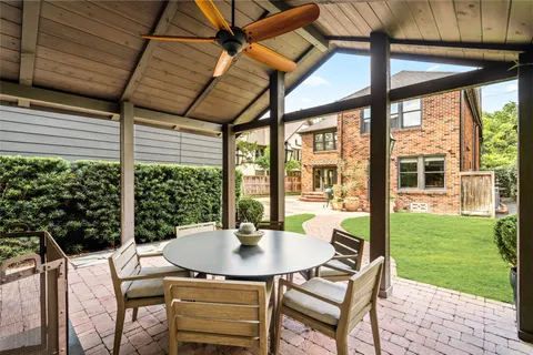 $2,650,000 | 2035 South Boulevard, Houston, TX 77098
