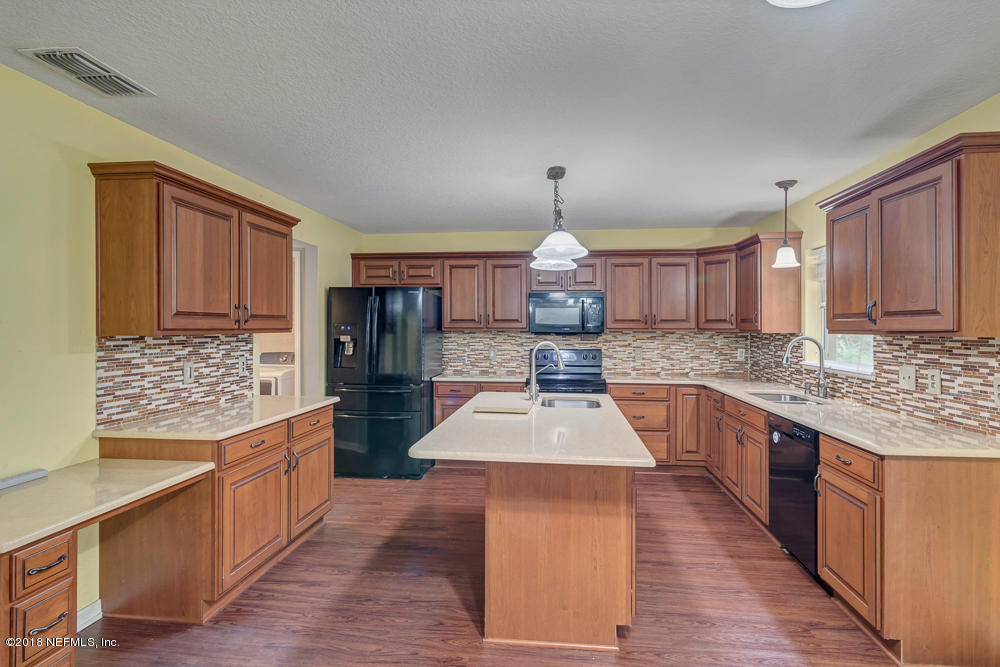 12100 Chester Creek Road Jacksonville, FL 32218 - Photo 8 of 40 Kitchen