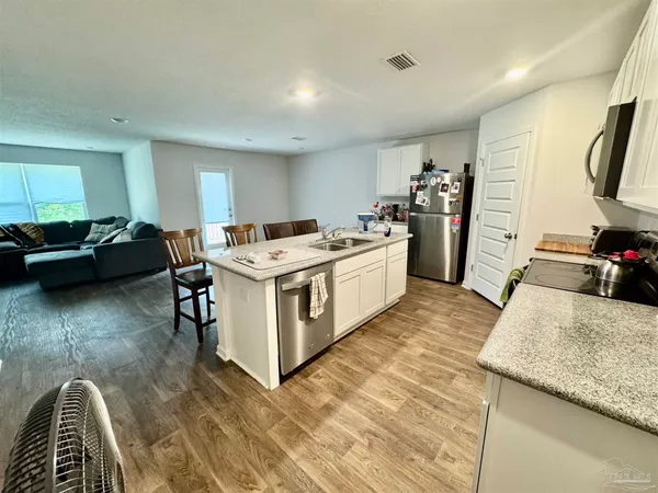 $2,200 | 5468 Merlin Way, Milton, FL 32583