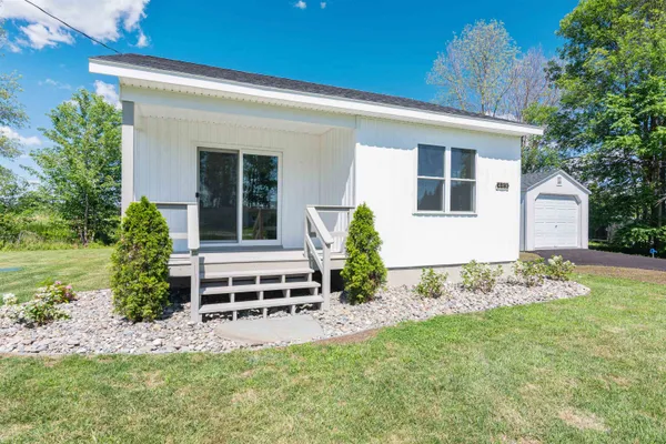 $199,000 | 489 Lakewood Drive, Unit 38, Swanton, VT 05488