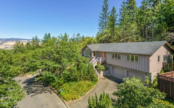 $625,000 | 1536 Pinecrest Terrace, Ashland, OR 97520