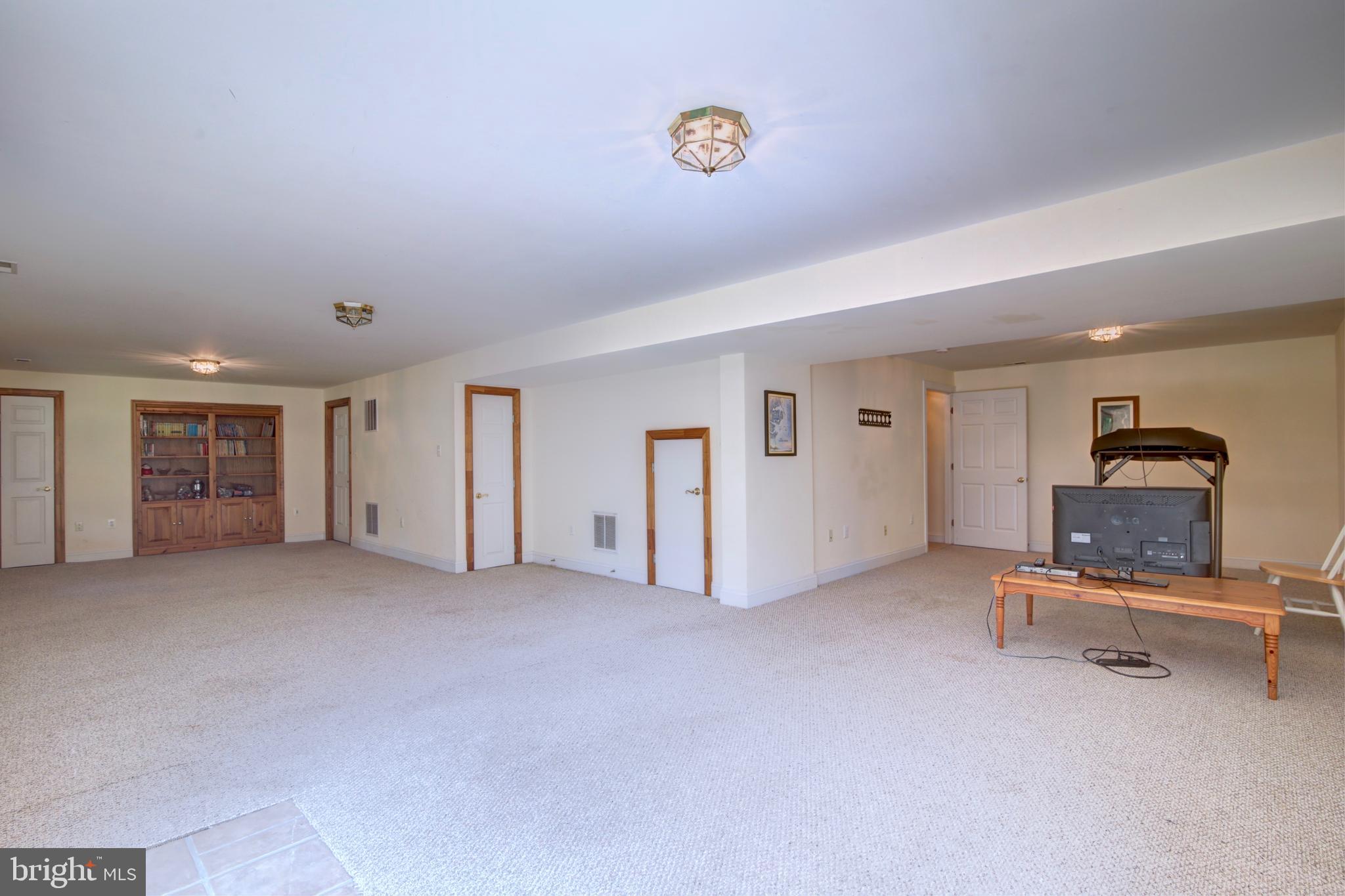 37009 Jeb Stuart Road Purcellville, VA 20132 - Photo 35 of 42 Gallery Image 35