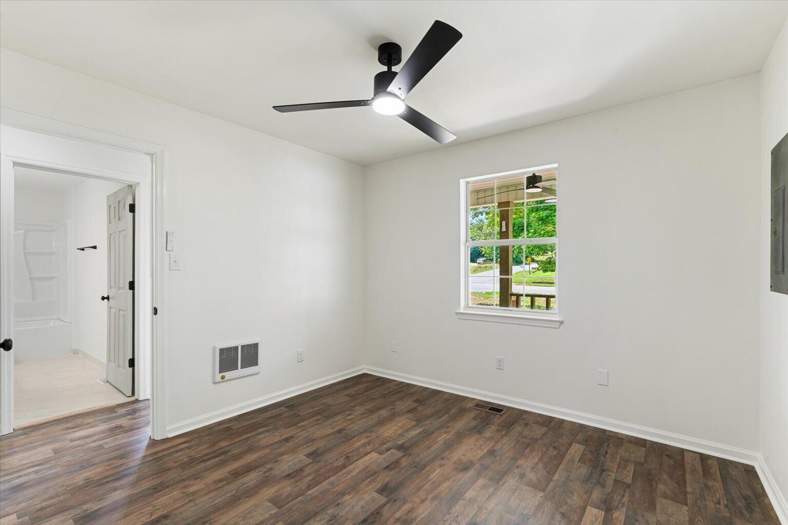 8956 Hiwassee Street Charleston, TN 37310 - Photo 22 of 47