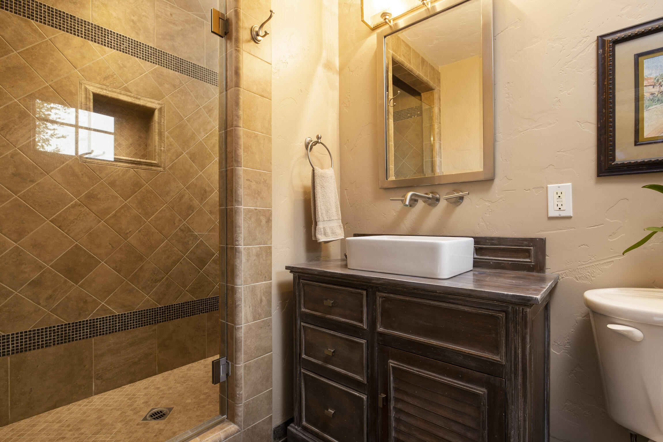 2519 Foothill Lane Santa Barbara, CA 93105 - Photo 13 of 35 a bathroom with a sink and a mirror