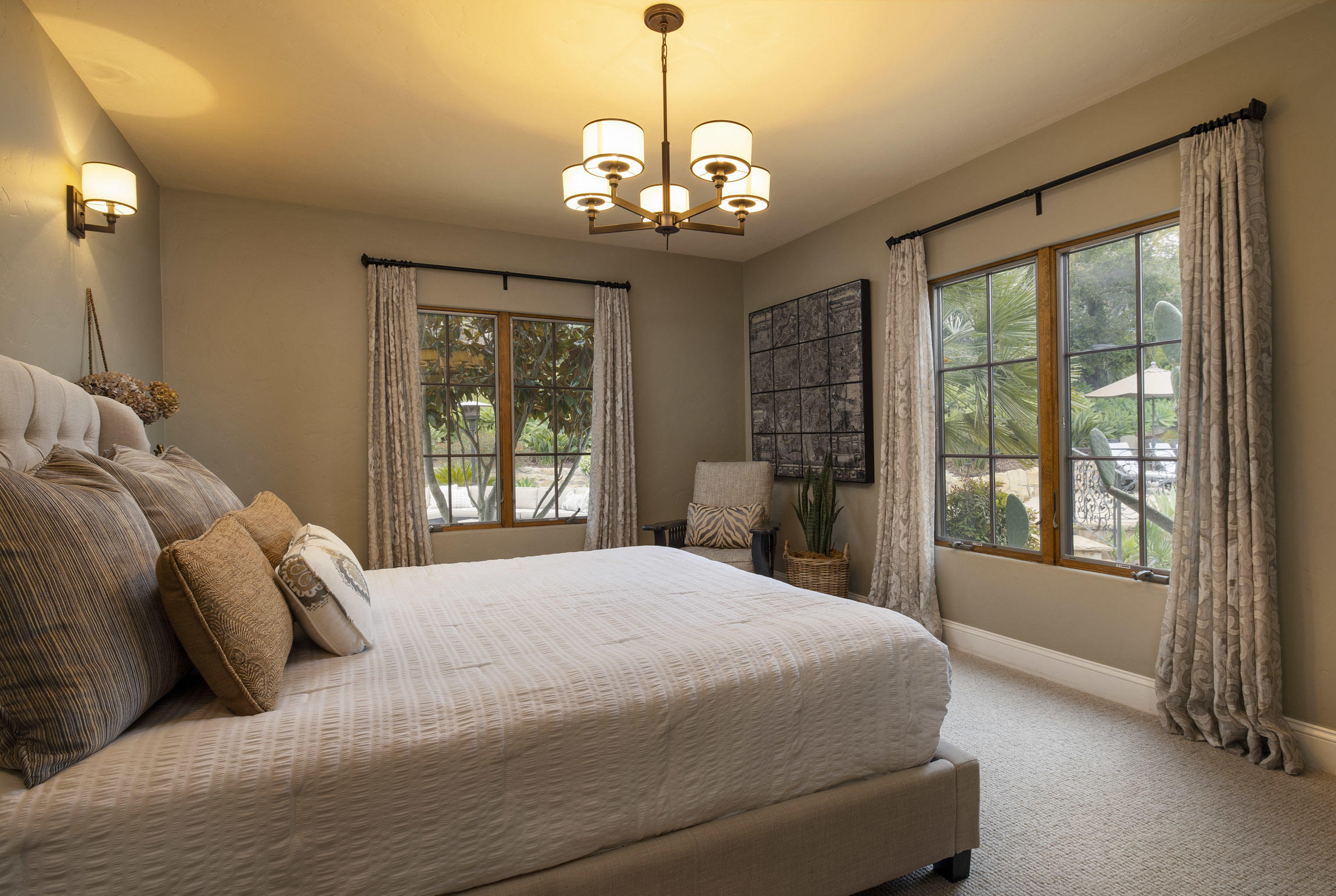 2519 Foothill Lane Santa Barbara, CA 93105 - Photo 14 of 35 a bedroom with a large bed and a chandelier