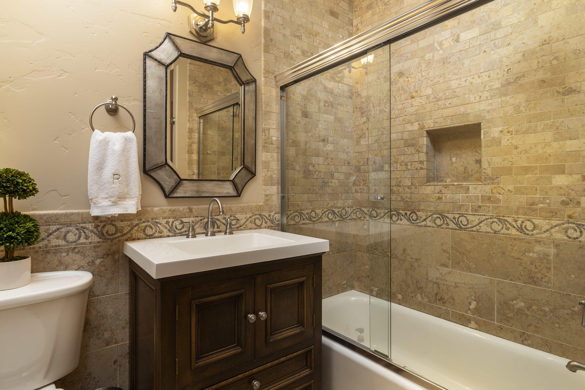 2519 Foothill Lane Santa Barbara, CA 93105 - Photo 15 of 35 a bathroom with a sink and a mirror