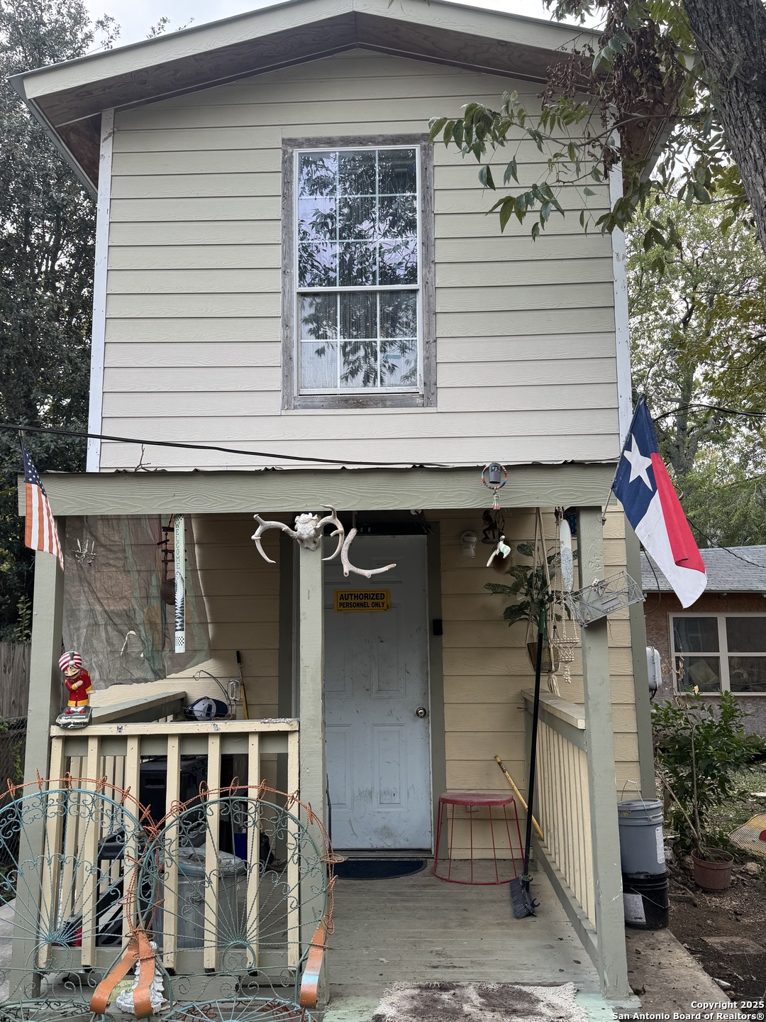 314 Devine Street San Antonio, TX 78210 - Photo 22 of 25 a front view of a house