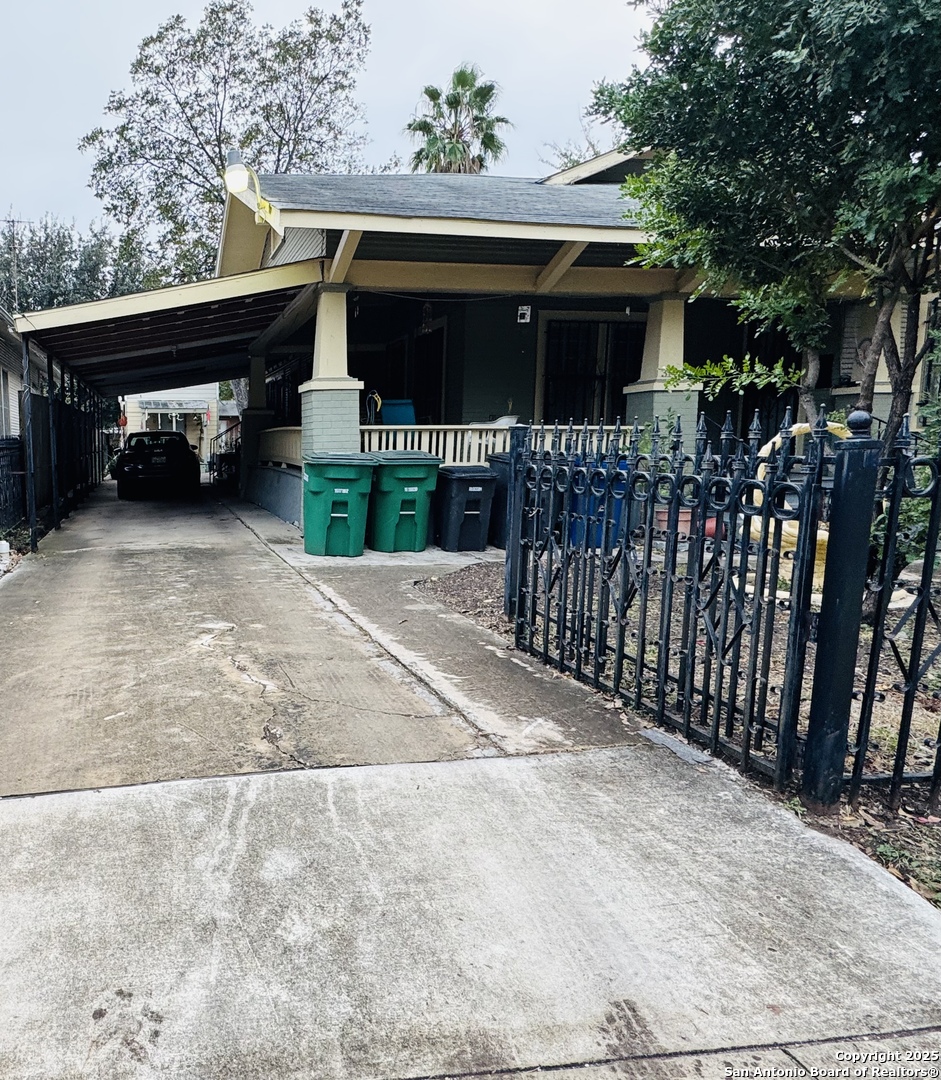 314 Devine Street San Antonio, TX 78210 - Photo 3 of 25