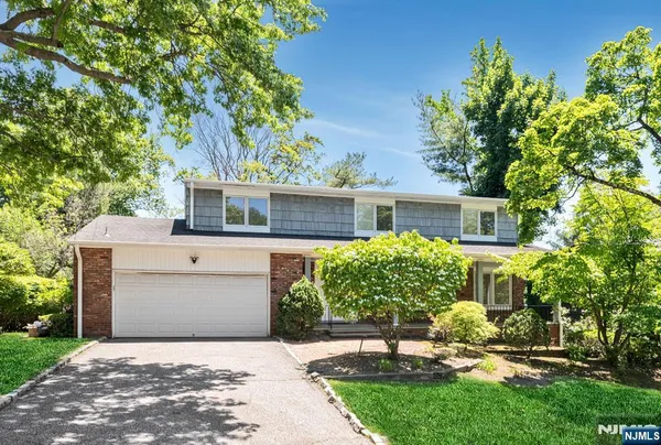 $6,000 | 439 Summit Street, Englewood Cliffs, NJ 07632
