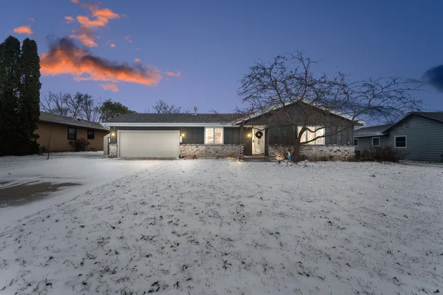 $400,000 | 7230 South 38th Street, Franklin, WI 53132