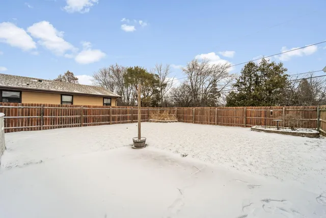 $400,000 | 7230 South 38th Street, Franklin, WI 53132