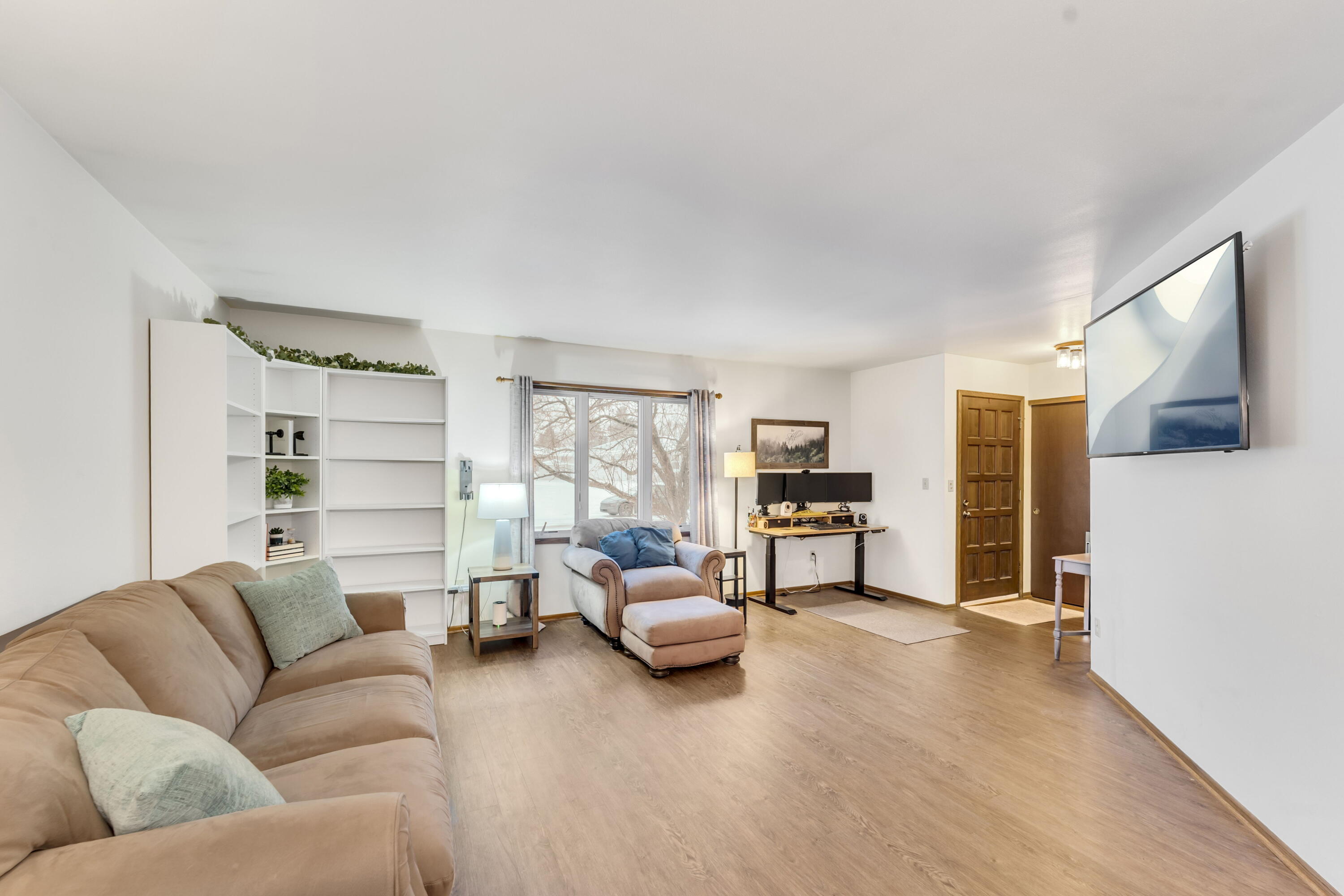 7230 South 38th Street Franklin, WI 53132 - Photo 4 of 17 Front Den (2)