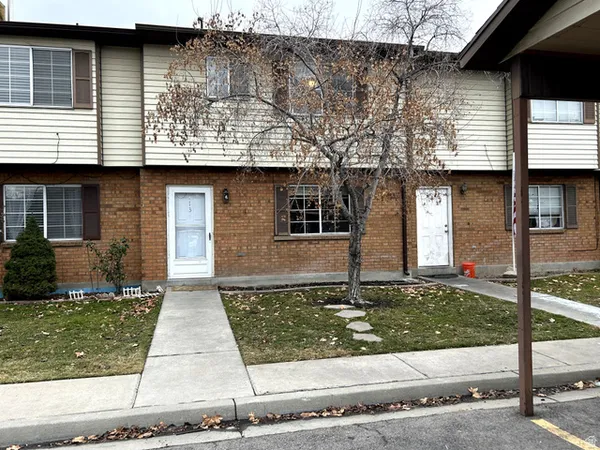 $299,900 | 939 South Freedom Boulevard, Unit 13, Provo, UT 84601
