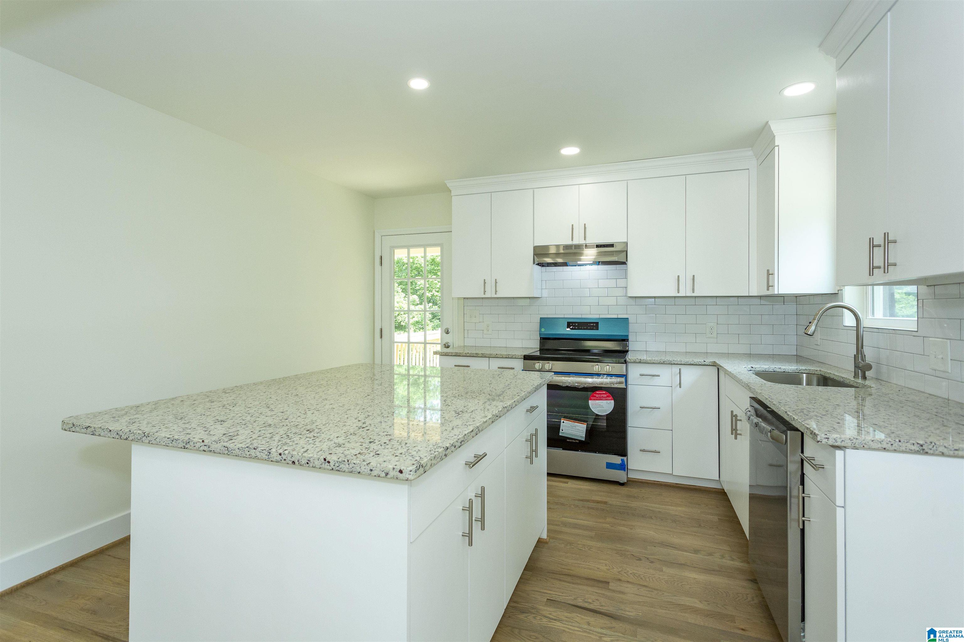 5725 Walnut Grove Road Birmingham, AL 35215 - Photo 8 of 36
