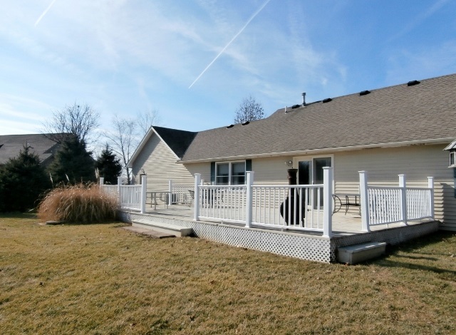 104 Deer Trail Road Pekin, IL 61554 - Photo 17 of 20