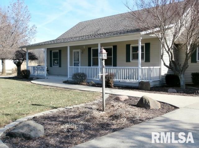 104 Deer Trail Road Pekin, IL 61554 - Photo 2 of 20