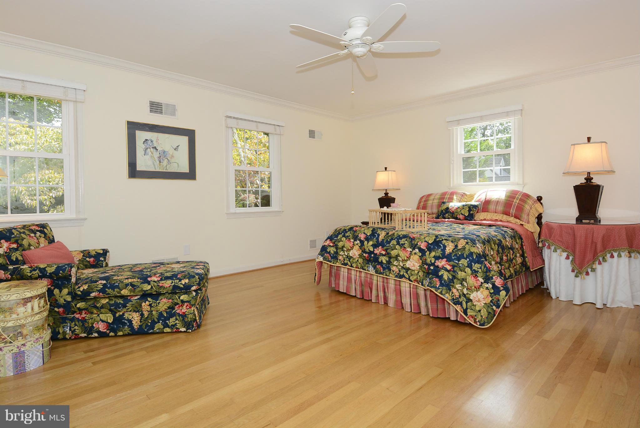 3118 Hunt Road Oakton, VA 22124 - Photo 11 of 30 Sunny Master Suite