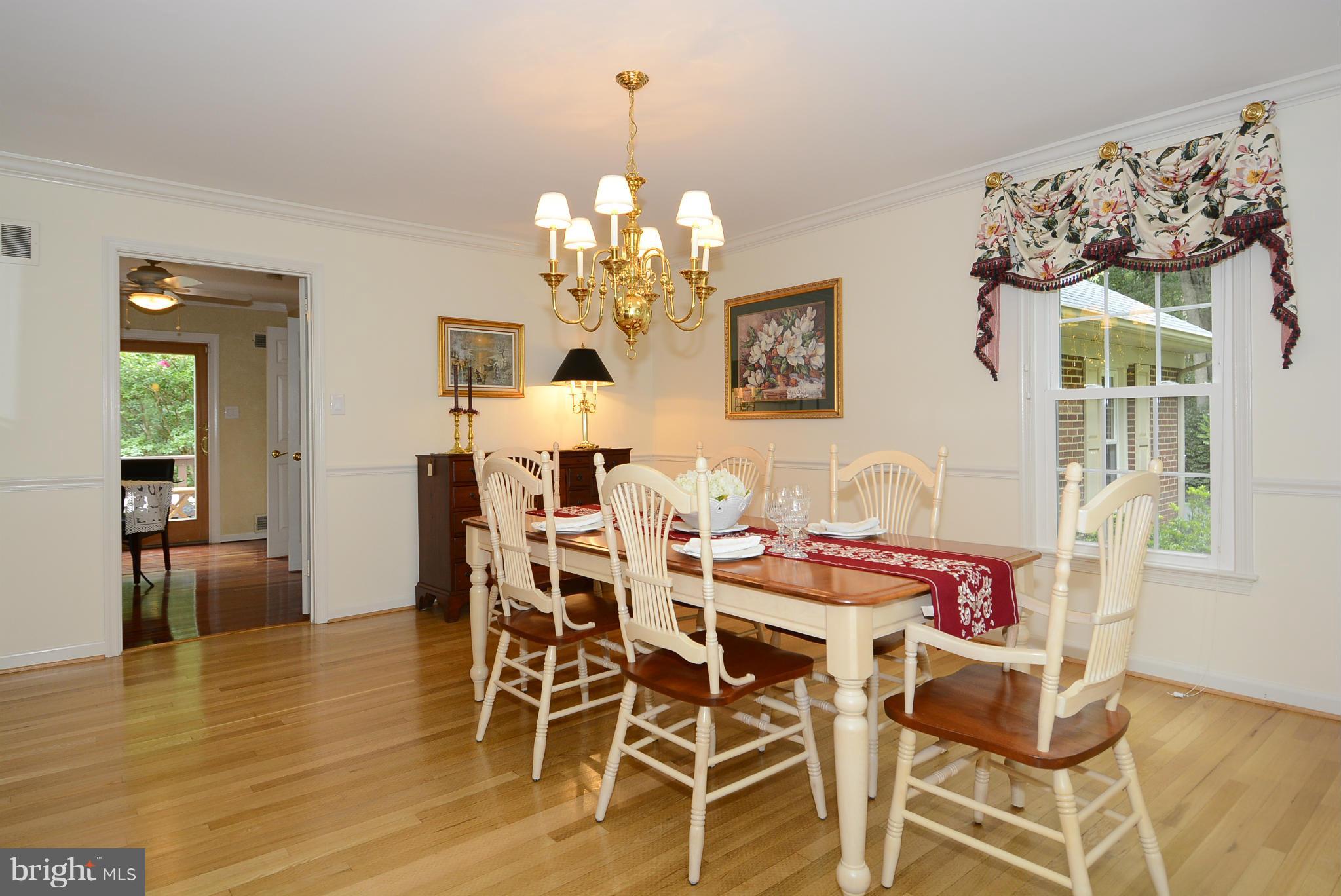 3118 Hunt Road Oakton, VA 22124 - Photo 9 of 30 Light-filled Dining Room w Two Windowed Walls