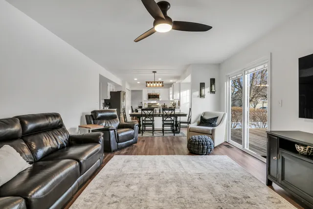 $475,000 | 269 Braxton Way, Grayslake, IL 60030