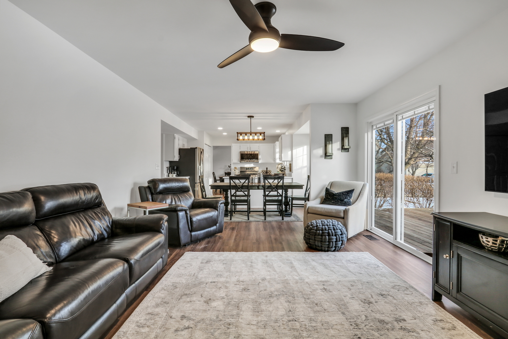 269 Braxton Way Grayslake, IL 60030 - Photo 16 of 38 a living room with furniture kitchen view and a window