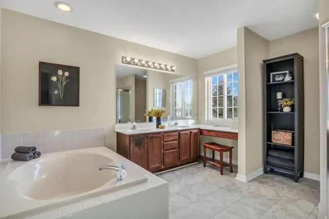 $475,000 | 269 Braxton Way, Grayslake, IL 60030