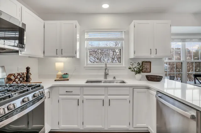 $475,000 | 269 Braxton Way, Grayslake, IL 60030