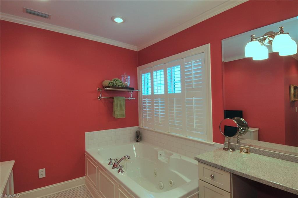970 Arbor Road Winston-Salem, NC 27104 - Photo 15 of 28 Master bathroom