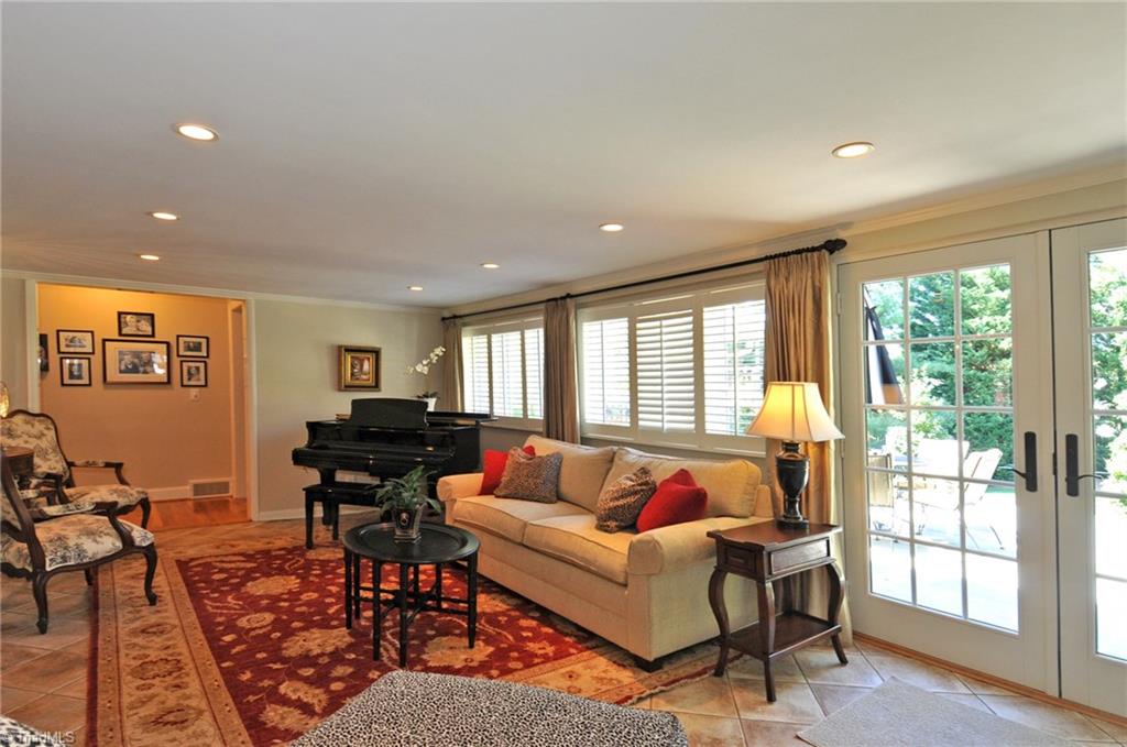 970 Arbor Road Winston-Salem, NC 27104 - Photo 9 of 28 Gallery Image 9