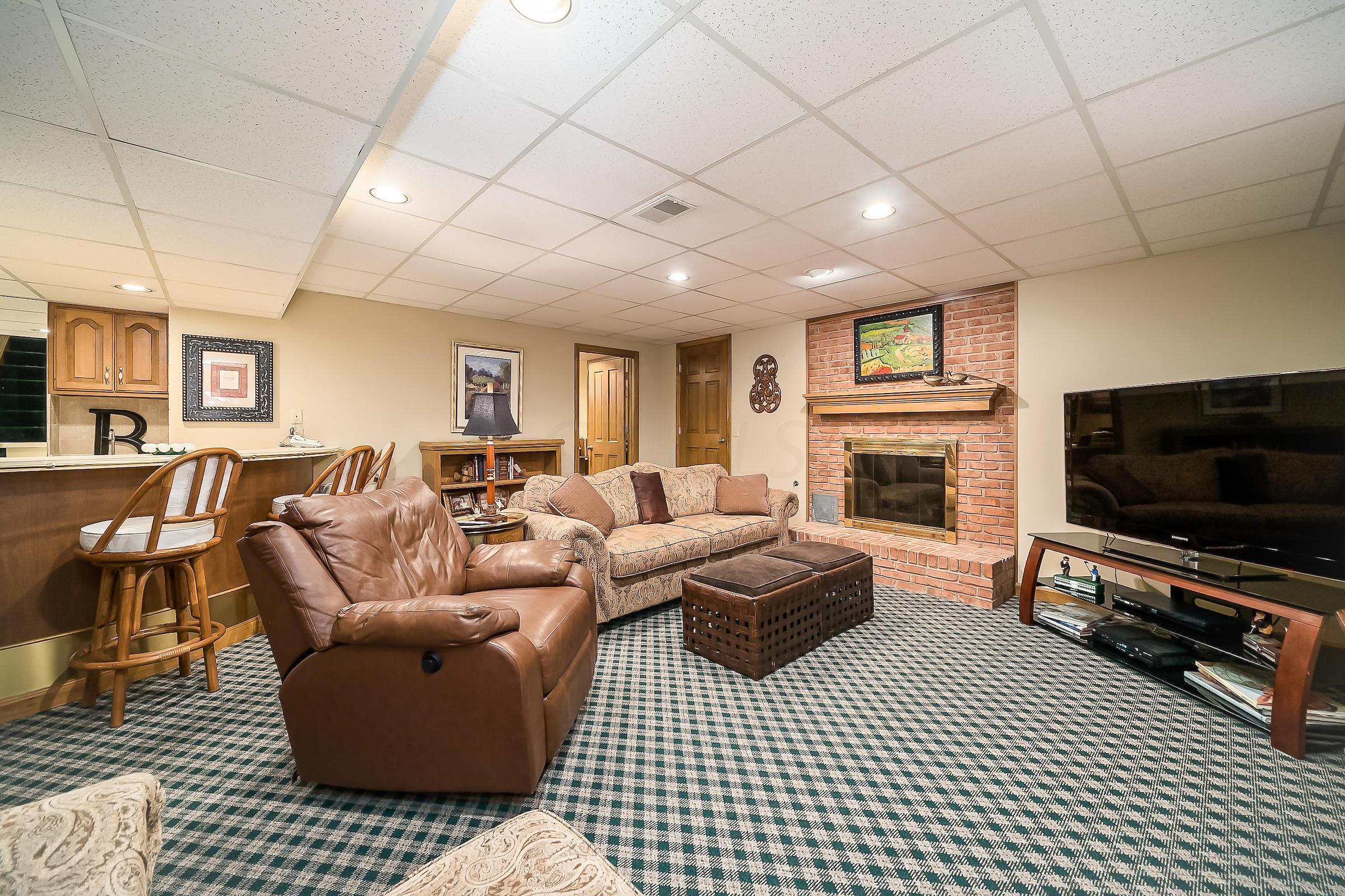 2757 Wickliffe Road Columbus, OH 43221 - Photo 24 of 35