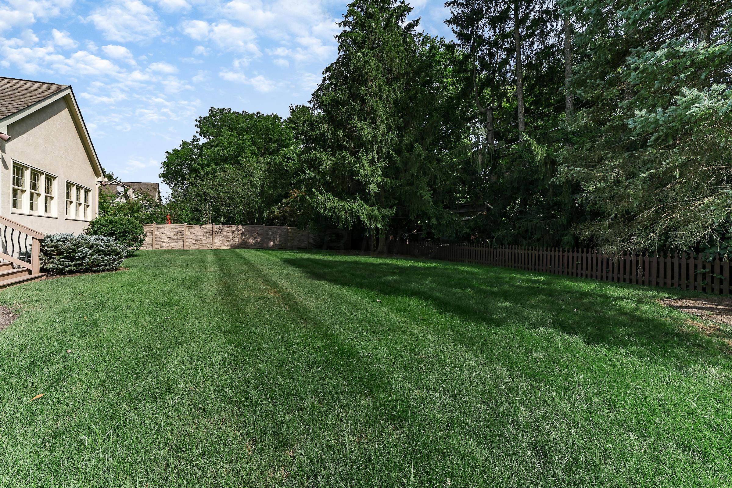 2757 Wickliffe Road Columbus, OH 43221 - Photo 30 of 35