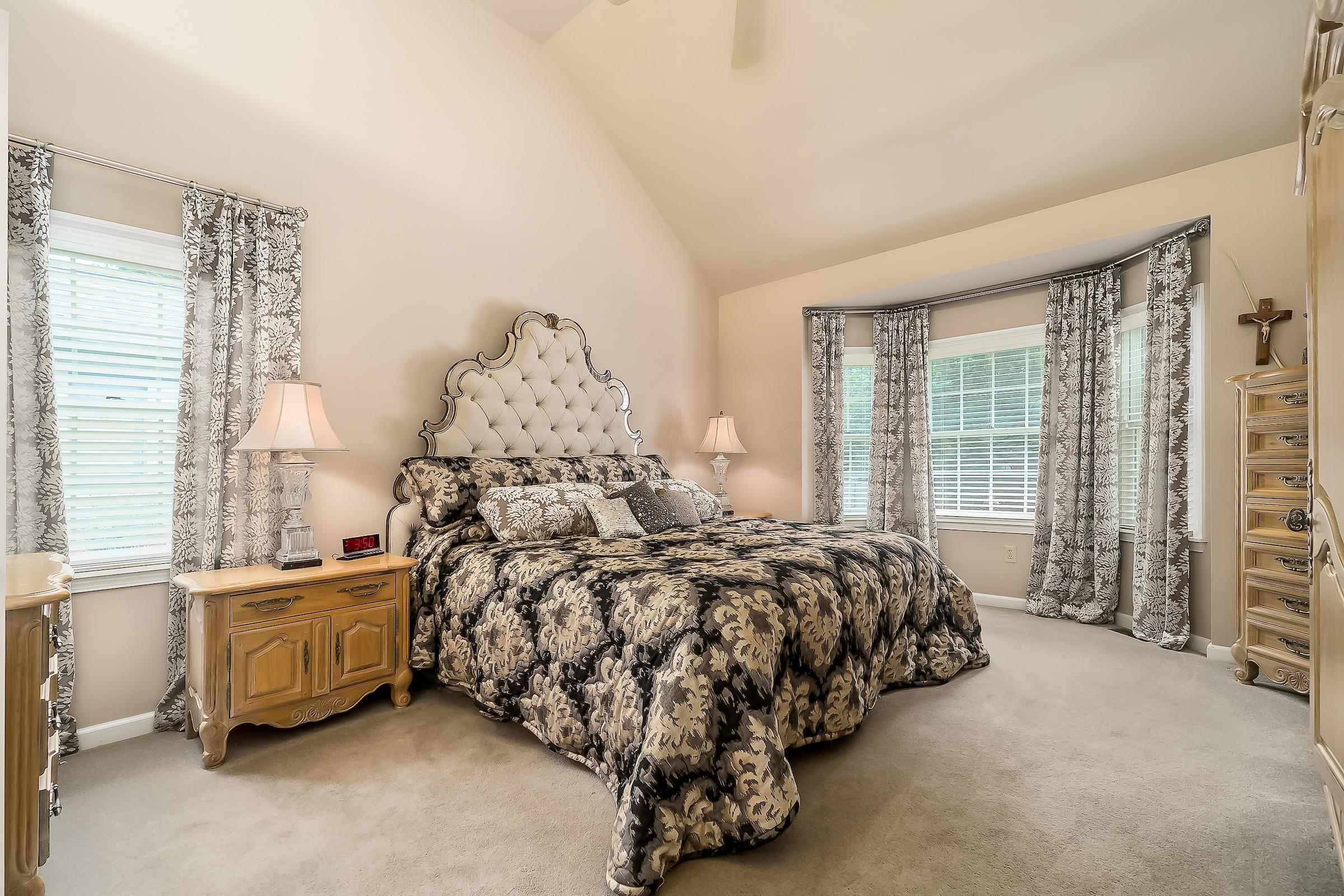 2757 Wickliffe Road Columbus, OH 43221 - Photo 10 of 35