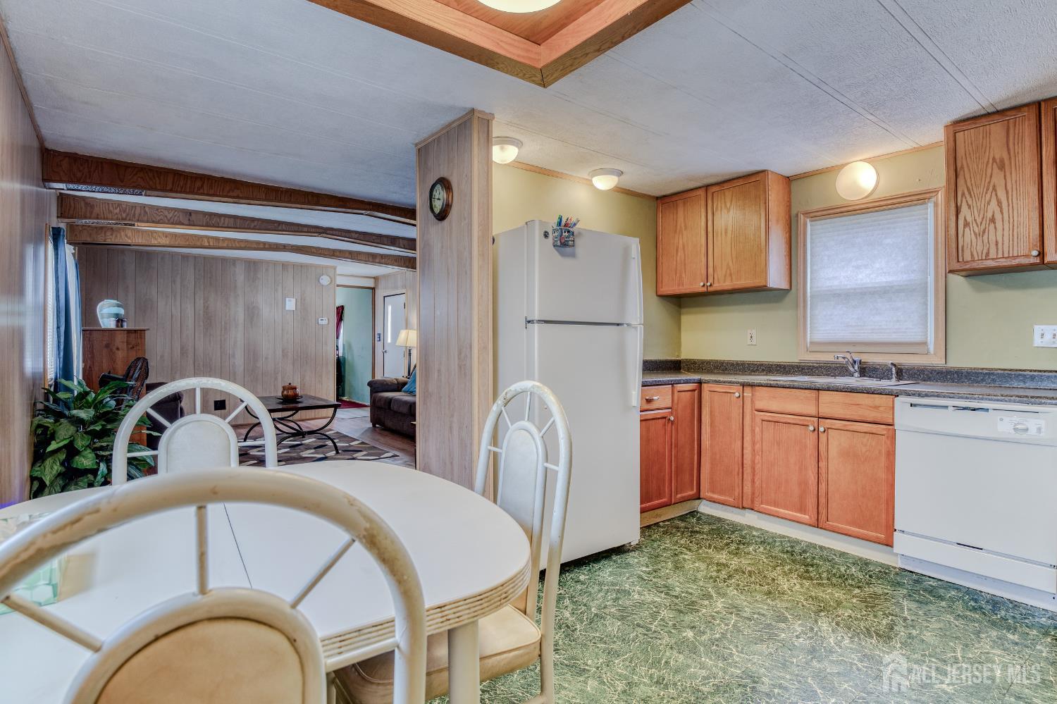 4 Byron Road North Brunswick, NJ 08902 - Photo 16 of 31