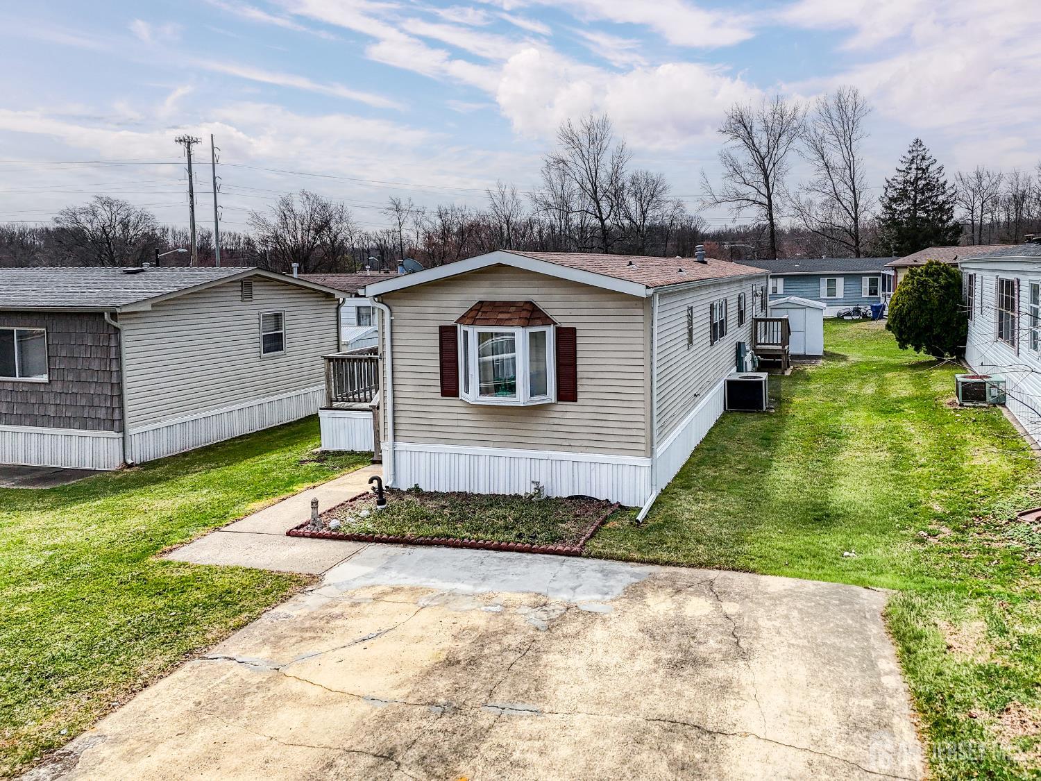 4 Byron Road North Brunswick, NJ 08902 - Photo 3 of 31