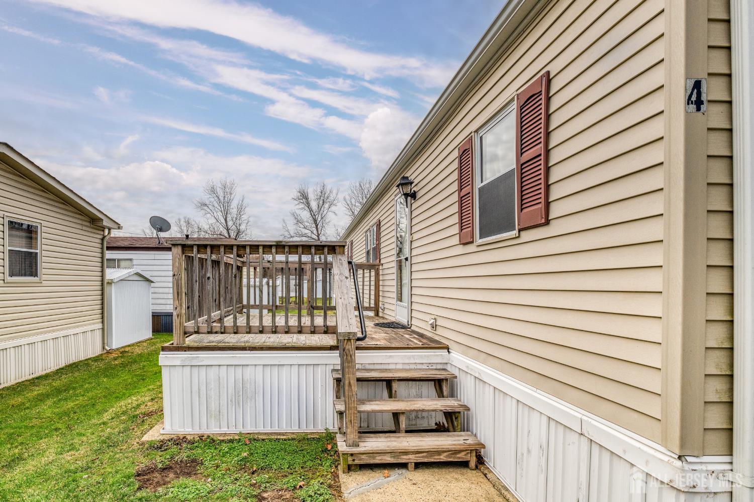 4 Byron Road North Brunswick, NJ 08902 - Photo 6 of 31