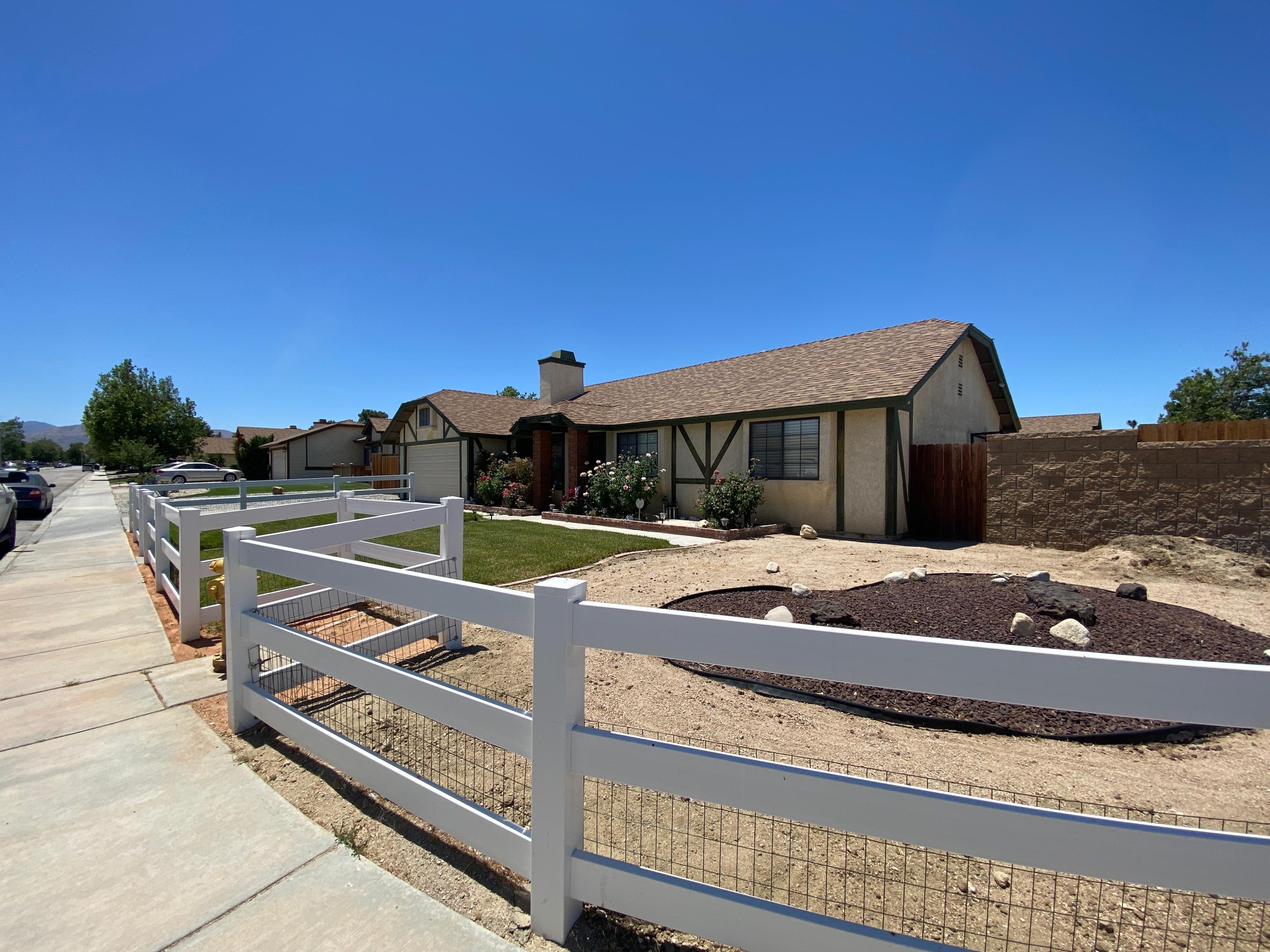 38143 Raintree Lane Palmdale, CA 93552 - Photo 2 of 14 IMG_0459