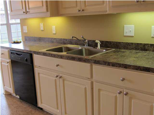 376 Kings Ridge Circle Brandon, MS 39047 - Photo 12 of 25 Photo 12