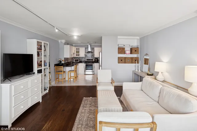 $255,000 | 1030 North State Street, Unit 51J, Chicago, IL 60610