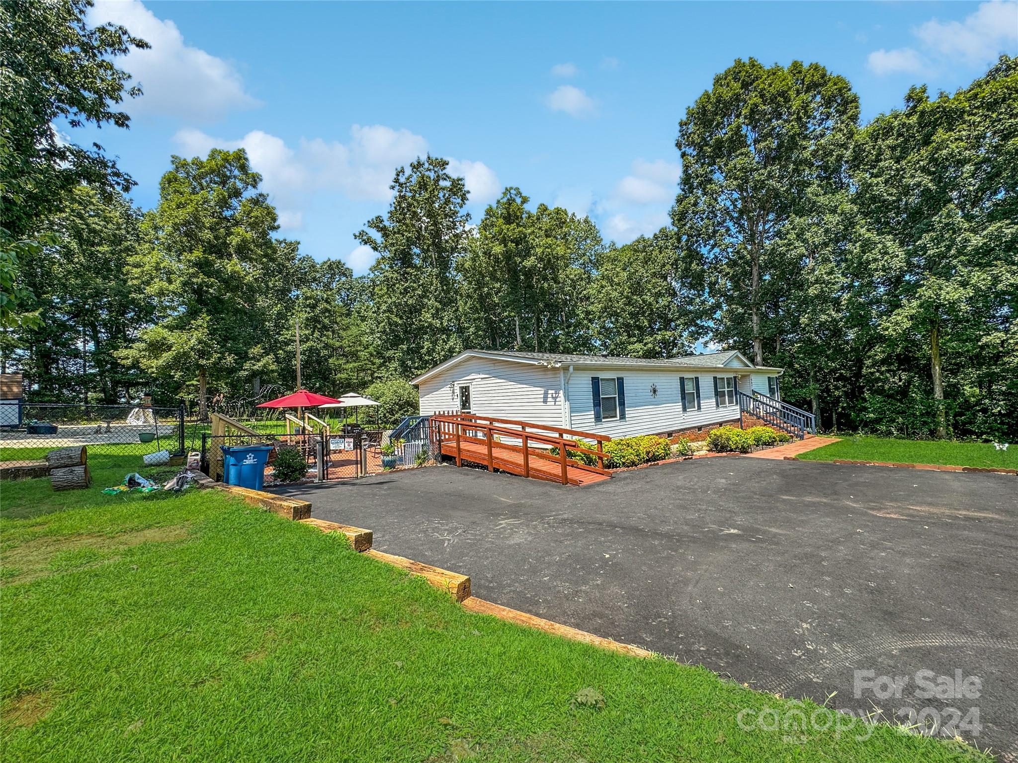 1997 Buffalo Ridge Drive Maiden, NC 28650 - Photo 8 of 25 Gallery Image 8