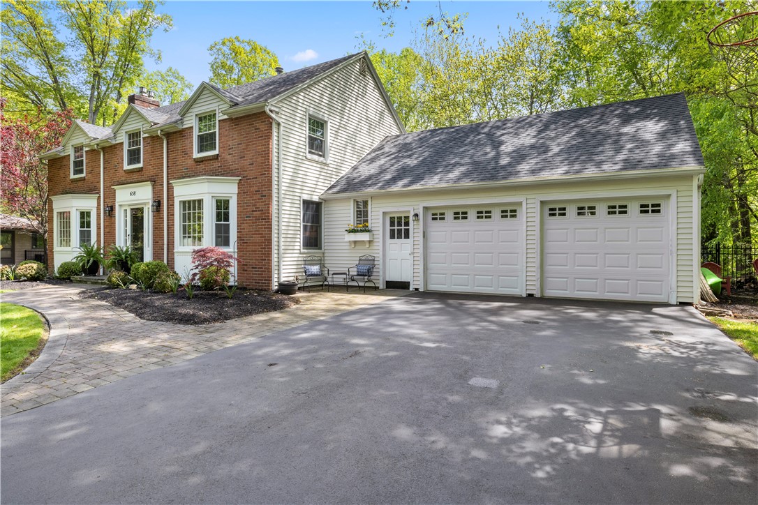 658 Oakridge Drive Irondequoit, NY 14617 - Photo 2 of 49