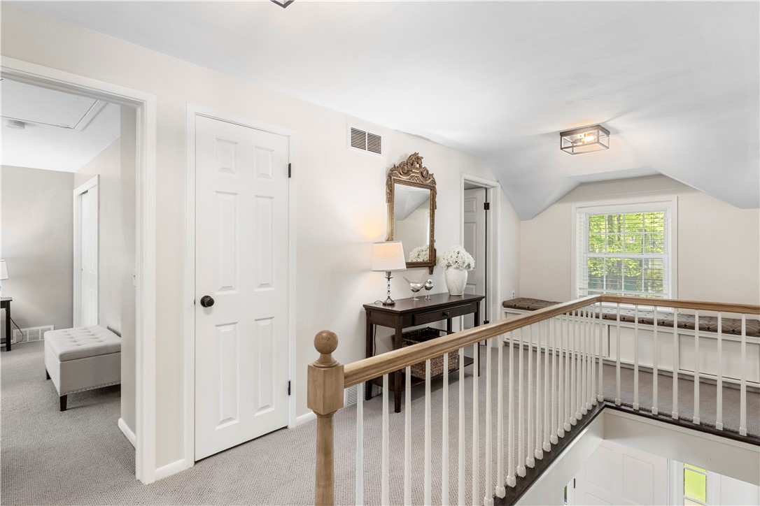 658 Oakridge Drive Irondequoit, NY 14617 - Photo 21 of 49