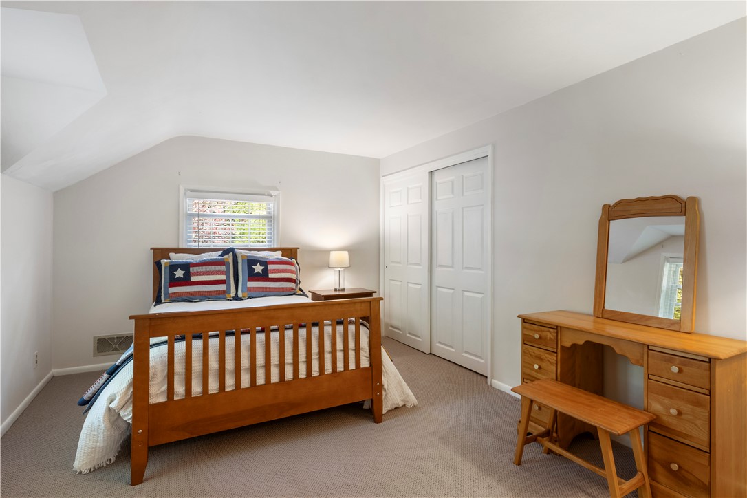 658 Oakridge Drive Irondequoit, NY 14617 - Photo 26 of 49