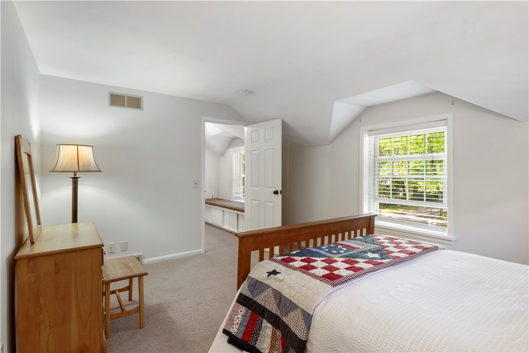 658 Oakridge Drive Irondequoit, NY 14617 - Photo 27 of 49