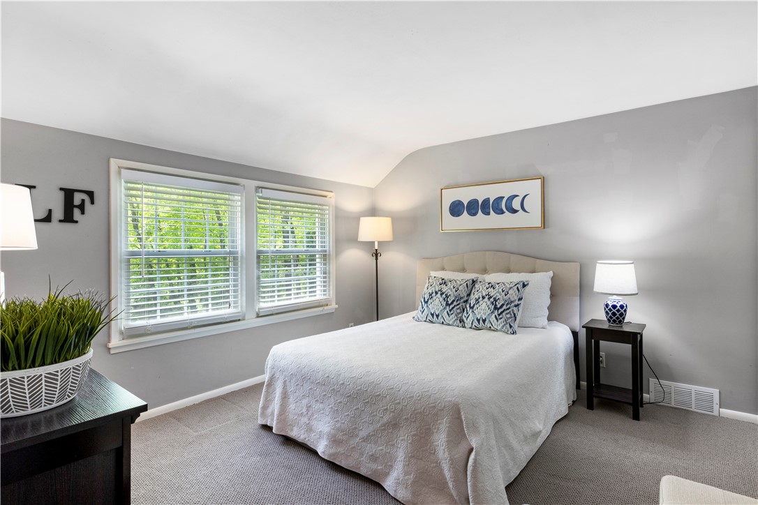 658 Oakridge Drive Irondequoit, NY 14617 - Photo 28 of 49