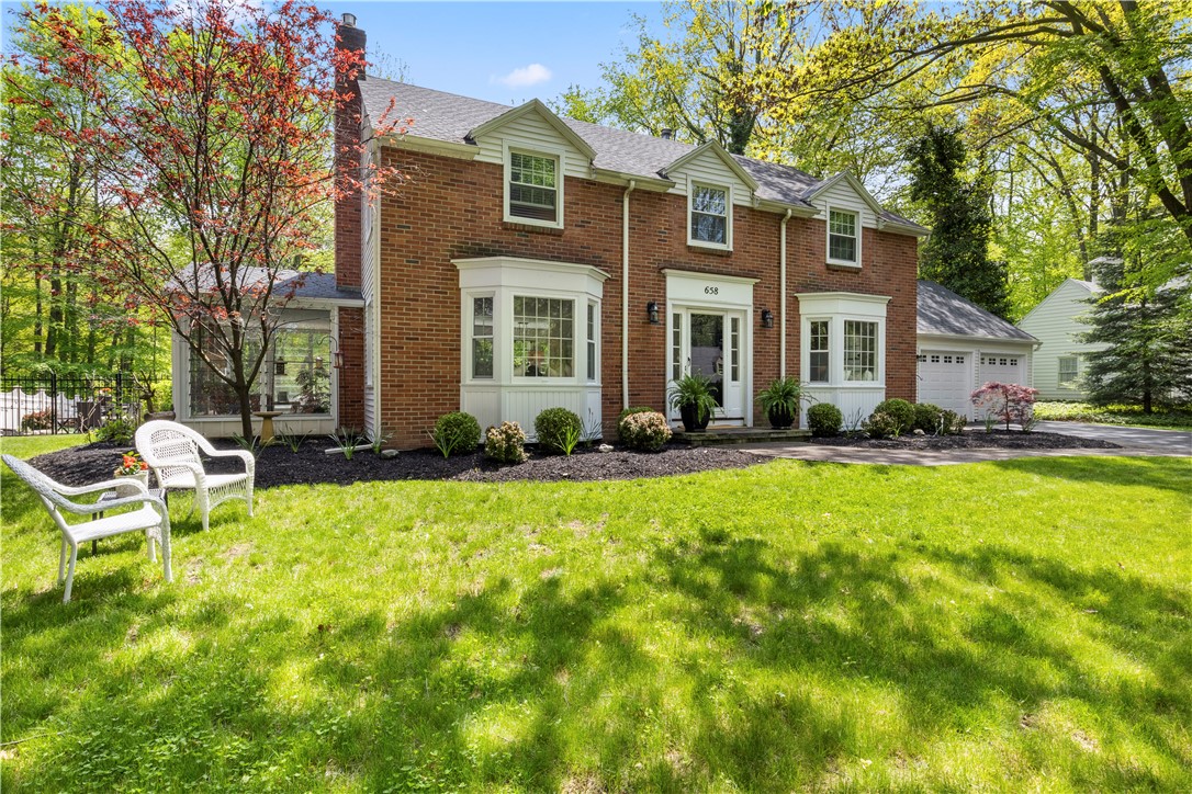 658 Oakridge Drive Irondequoit, NY 14617 - Photo 3 of 49