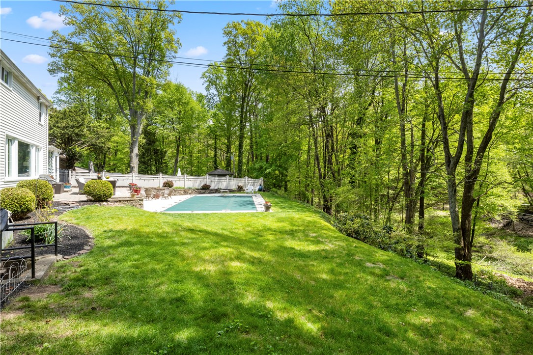 658 Oakridge Drive Irondequoit, NY 14617 - Photo 37 of 49