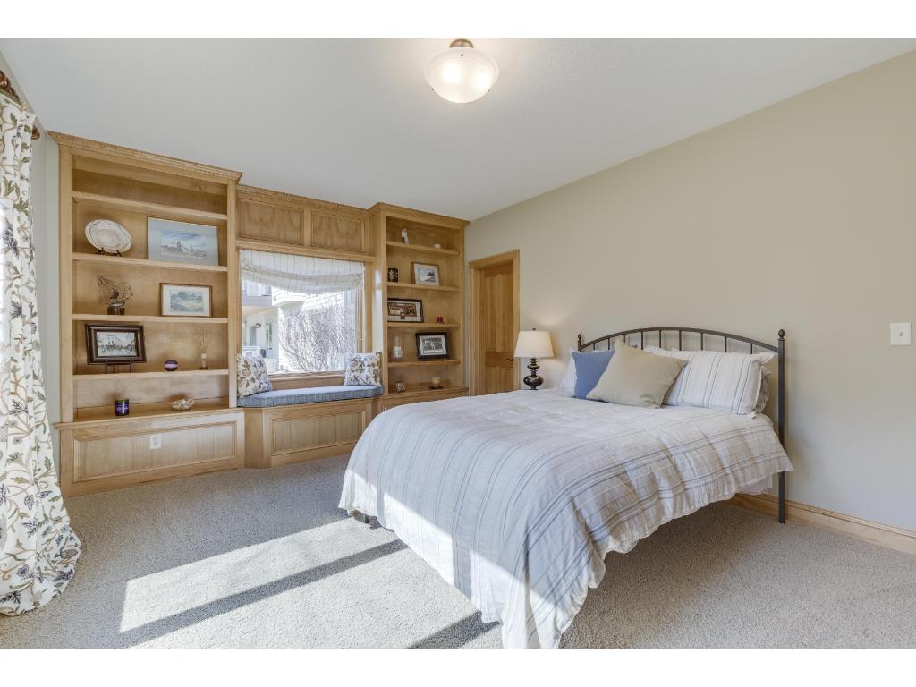 9917 Trails End Road Chanhassen, MN 55317 - Photo 17 of 24 Gallery Image 17