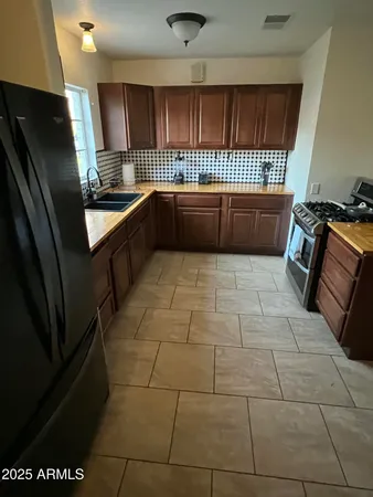 $2,100 | 1934 East Mitchell Drive, Phoenix, AZ 85016