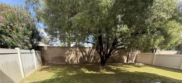$2,195 | 9368 Pineneedle Ridge Street, Las Vegas, NV 89178