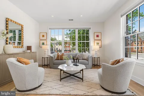 $820,000 | 521 North Washington Street, Unit 101, Alexandria, VA 22314
